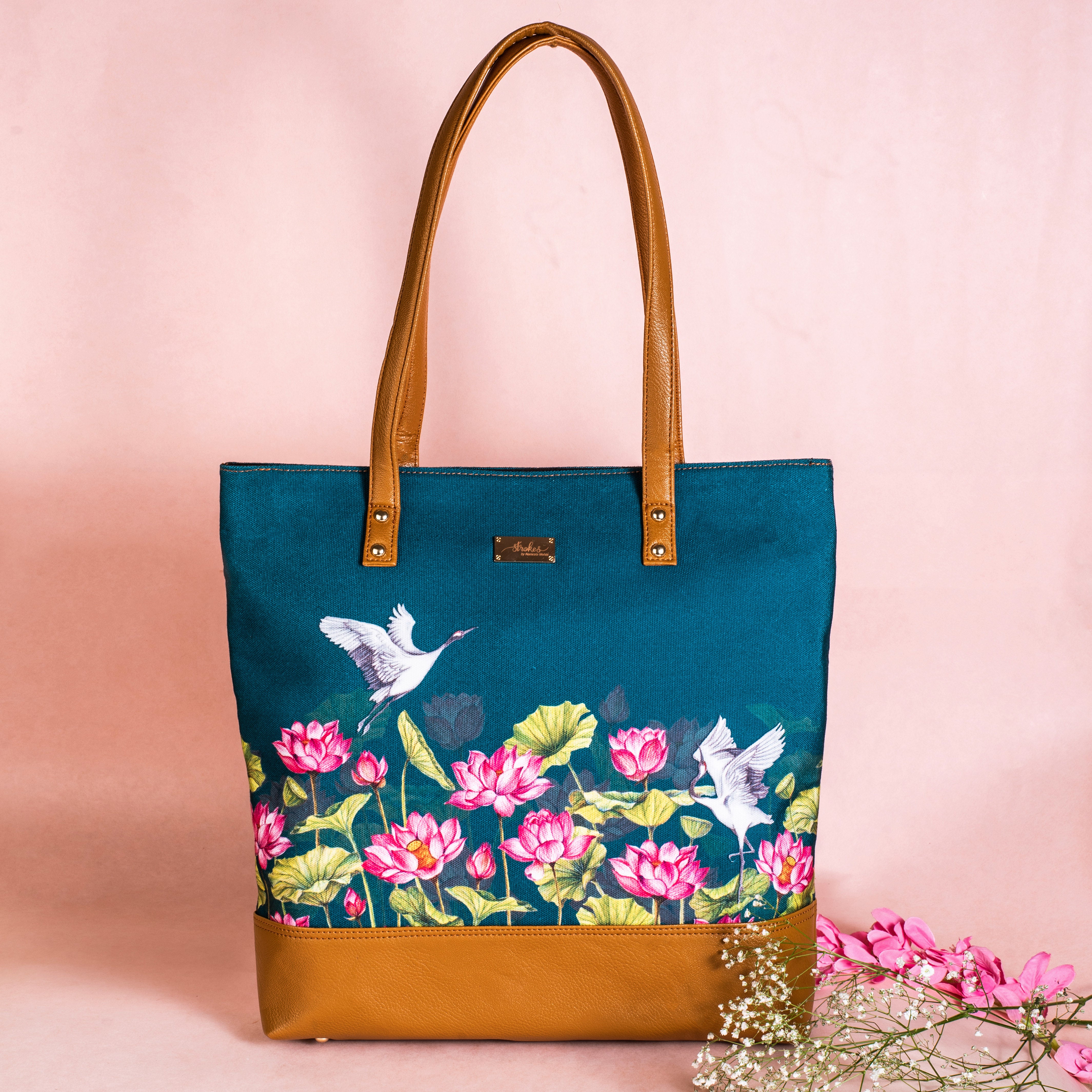 The Mini Everyday Tote in Tapestry | Béis Travel | Everyday tote, Travel tote  bag, Women