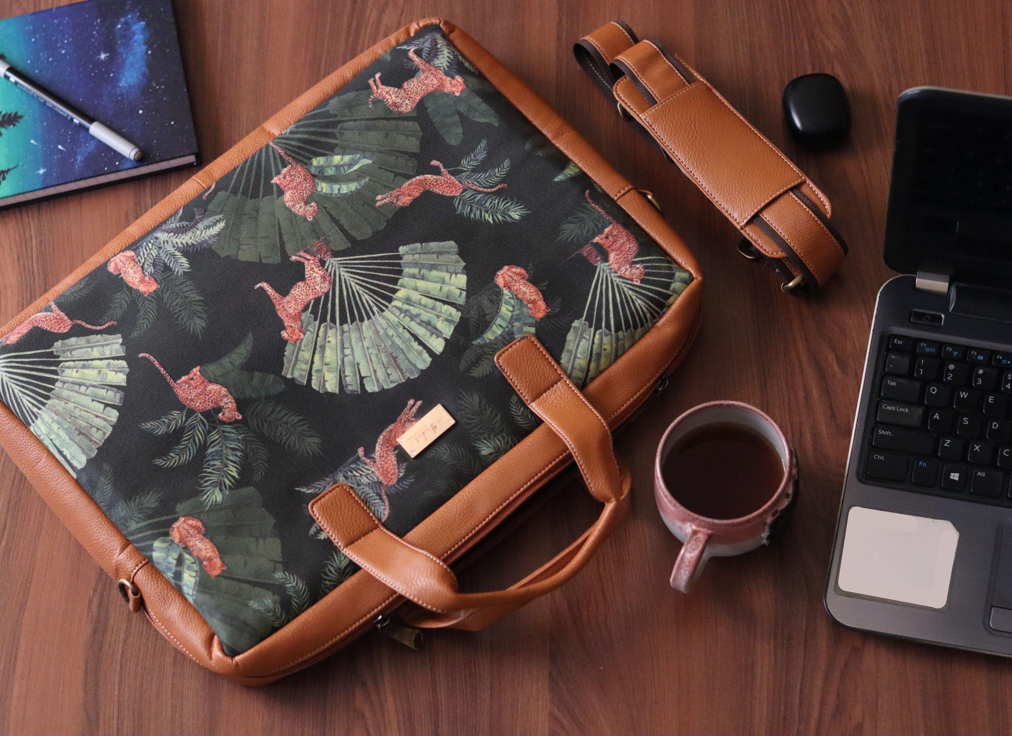 Printed laptop outlet bag